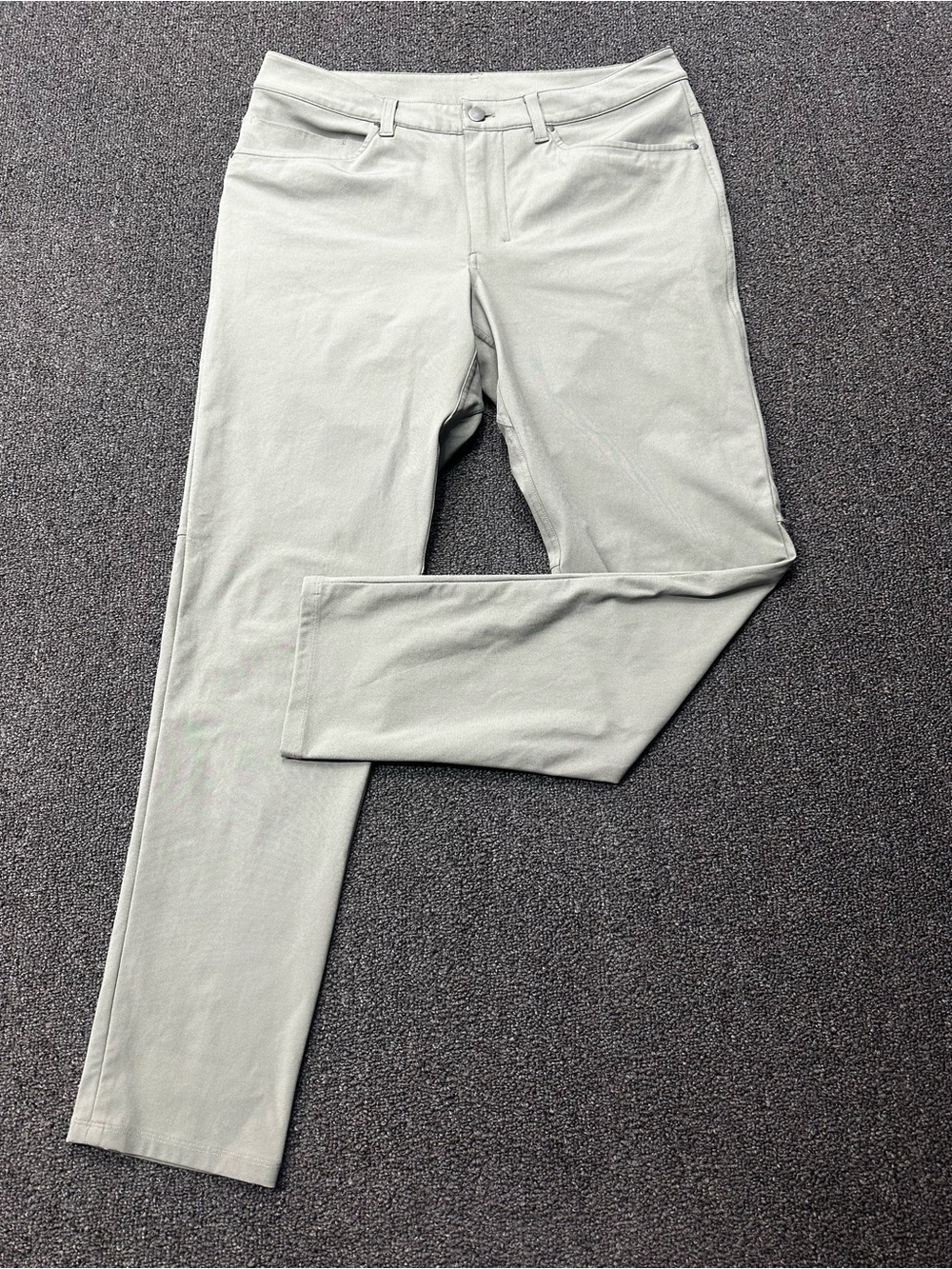 Lululemon ABC Men’s Green Pants 33x30 Slim 5-Pocket Flat Front